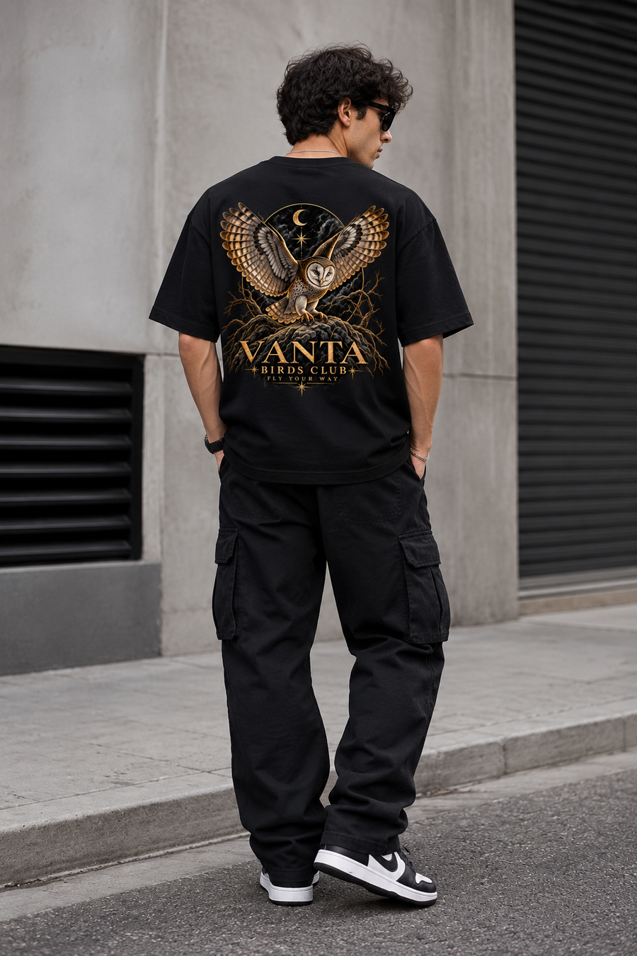 Owl Tee in black